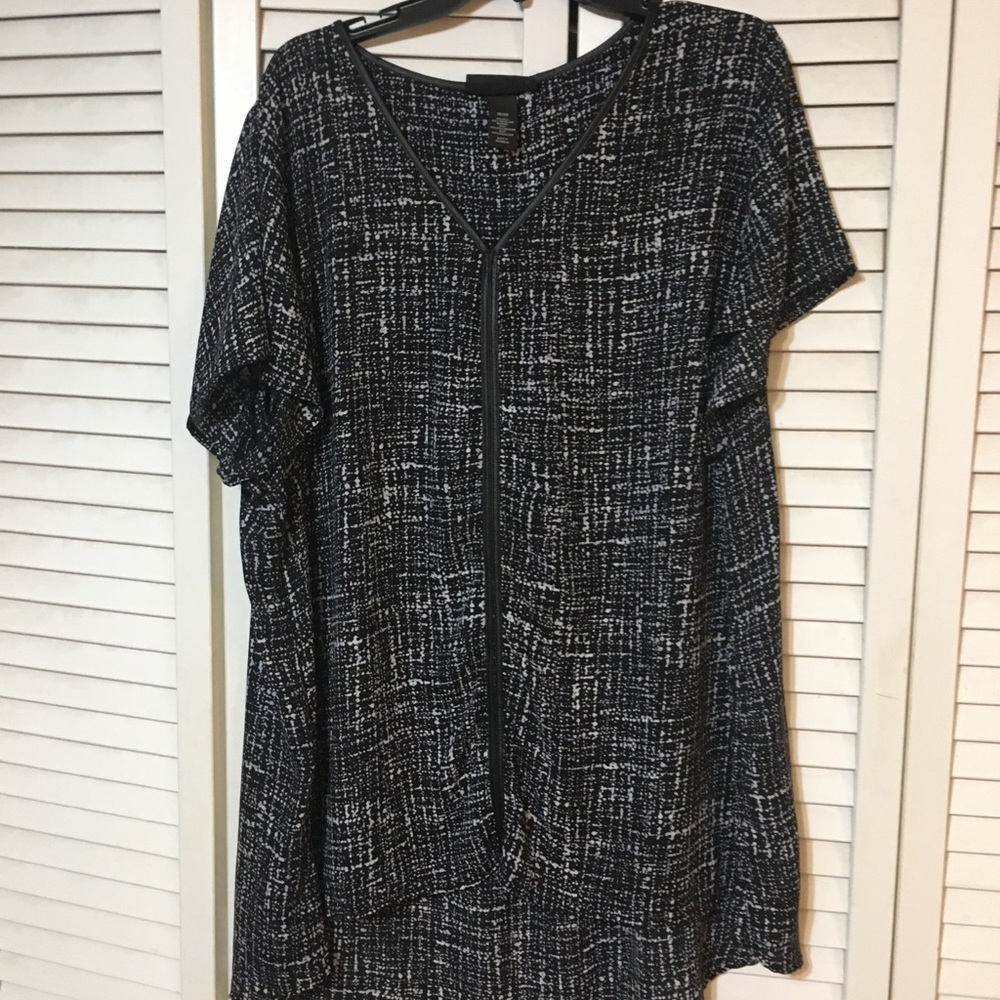Lane Bryant Tunic Light Top 26/28 3x 4x